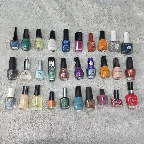 Mixed lot of Nail Polish Lot of 30 Assorted Colors Lot 2 - Picture 9 of 16
